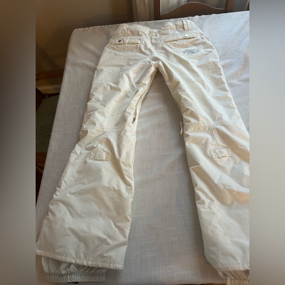 Burton women’s ski and board pants - Picture 7 of 8
